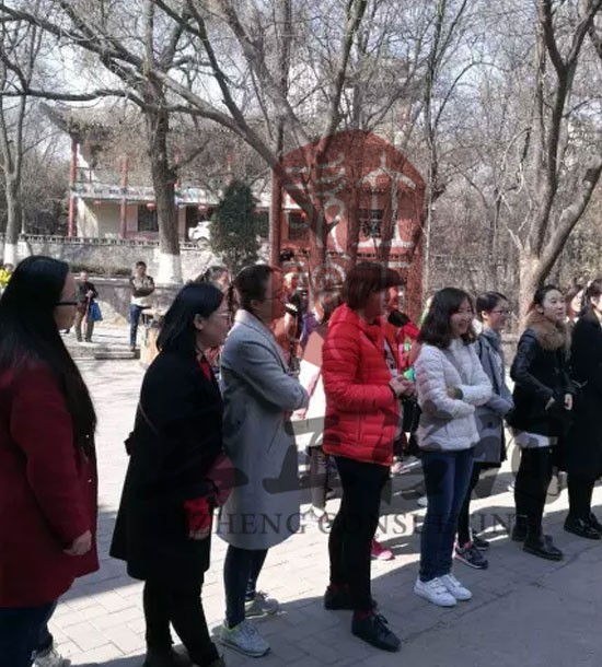 培訓快訊培訓時間：3月8日培訓單位：某銀行培訓課程：定向越野培訓人數(shù)：80人、觀摩人員1人蘭州企業(yè)培訓