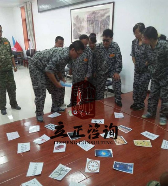 培訓時間：7月26日-27日培訓單位：中國援馬達加斯加醫(yī)療隊培訓課程：拓展培訓人數：30人